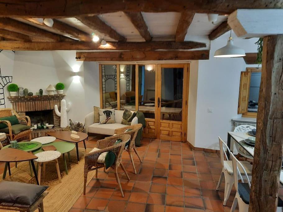 Casa Florentino Casa Centenaria Torre Val De San Pedro Eksteriør billede